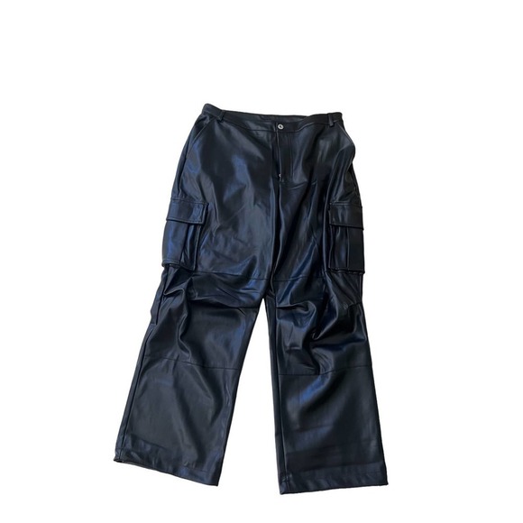 NWT 7 For all mankind faux leather black cargo pants sz Large - Picture 6 of 9